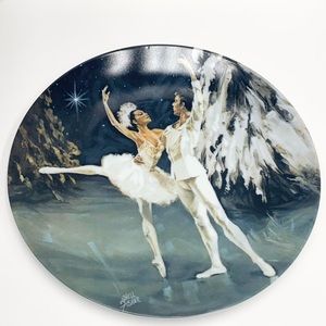 Viletta Collectible Plate - The Snow King and Queen.